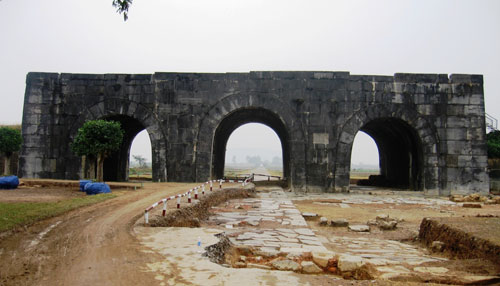 Stone road unearthed in Thanh Hoa